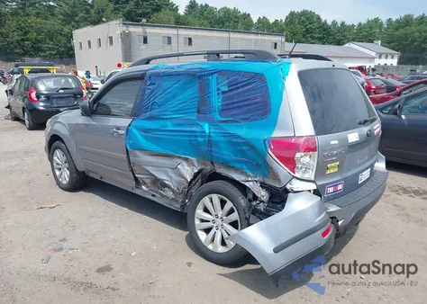 2011 Subaru Forester 2.5X Premium из США, поврежденный, VIN JF2SHADC1BG753804